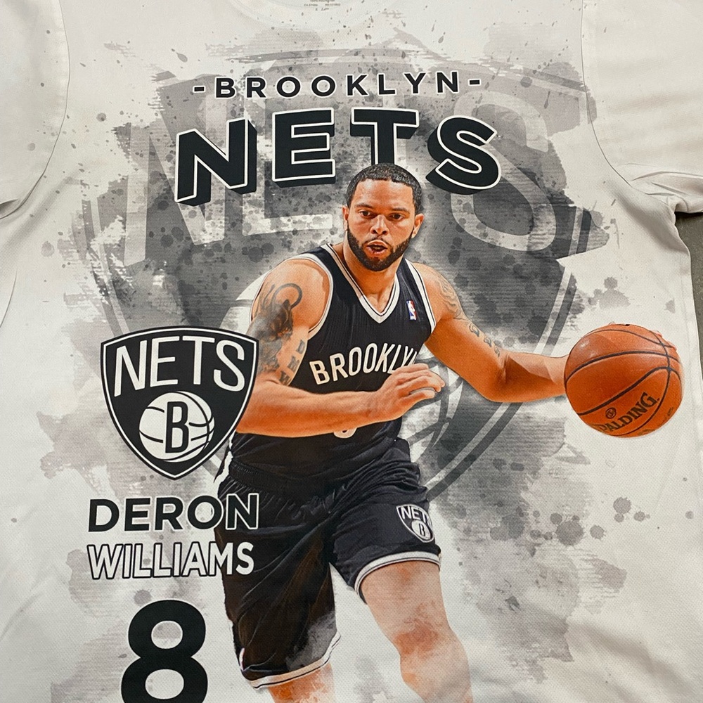 Brooklyn Nets Graphic T-Shirt